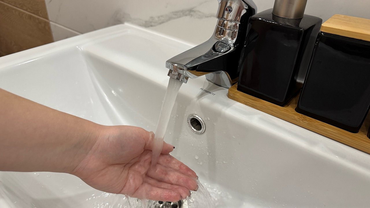 Главная картинка новости: Хакнула кран и за расходом воды теперь не слежу: счетчик "молчит" — на ЖКХ экономлю мощно