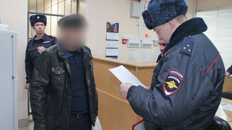 Главная картинка новости: Костромской суд не отпустил из-под стражи подростка с пистолетом, который выстрелил сверстнику в глаз