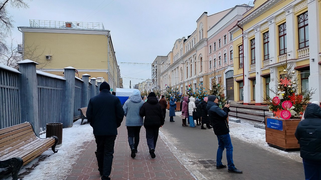 Главная картинка новости: "Вся Россия окрасится в “красный": Вильфанд предупредил об аномальной жаре с Атлантики