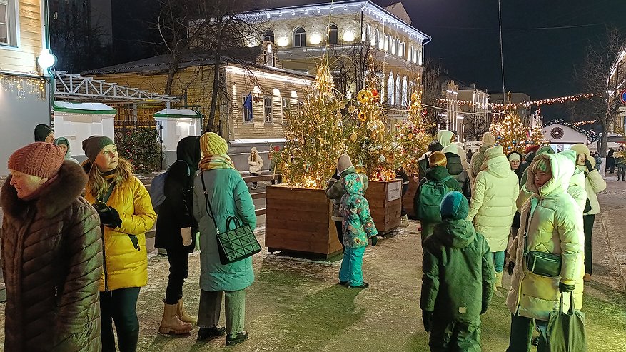 Главная картинка новости: Выходные перенесли из-за обстановки в стране: новогодние каникулы уже не будут прежними