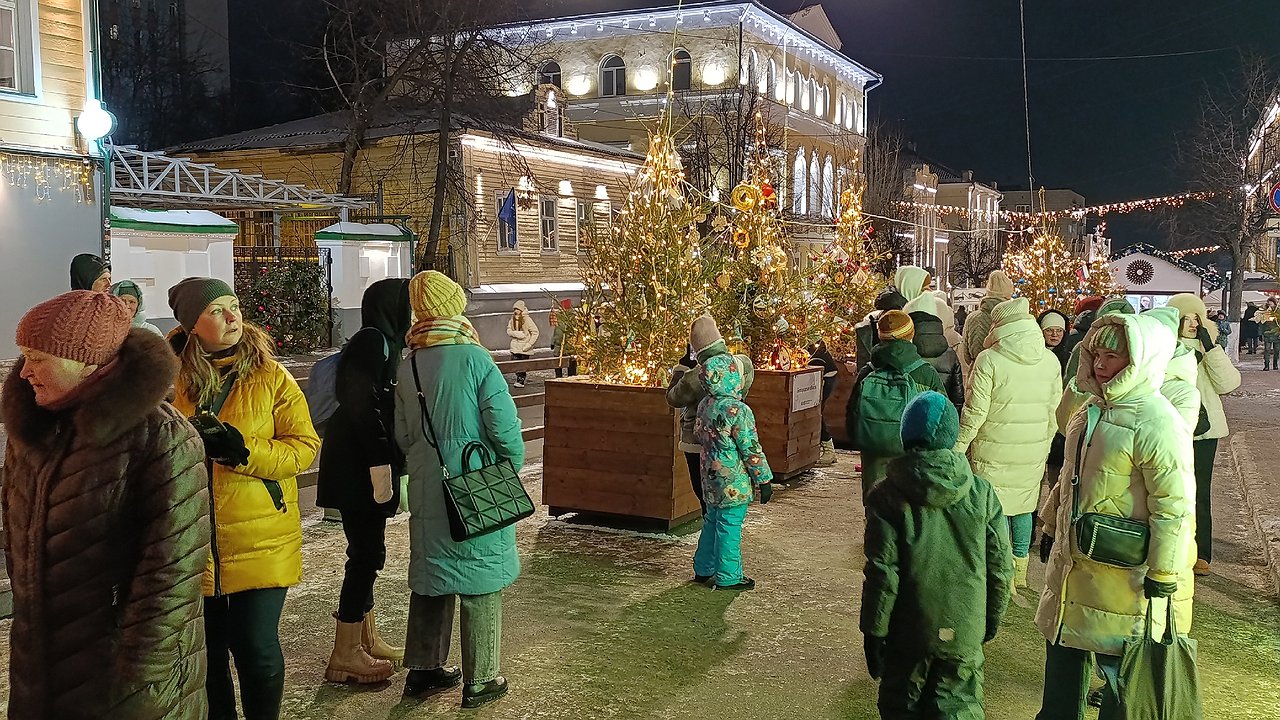 Главная картинка новости: Указ принят: пенсионеры 28-29 декабря получат на карточку заветную новогоднюю выплату с четырьмя нулями