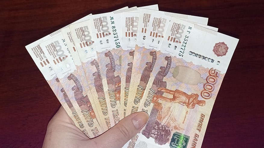 Главная картинка новости: Голикова объявила о разовой выплате пенсионерам 15 000 рублей с 1 января. Указ уже вступил в силу