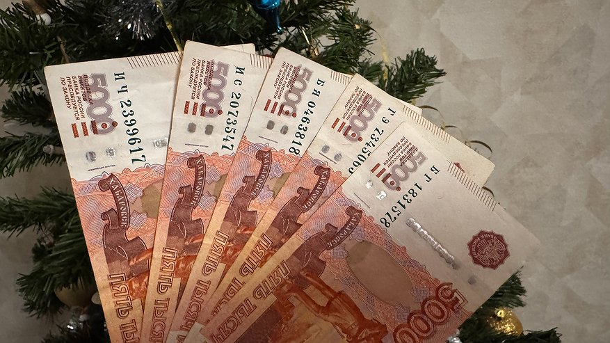Главная картинка новости: И работающим, и неработающим. Всех пенсионеров обрадовали прибавкой в 2900 рублей с 8 января