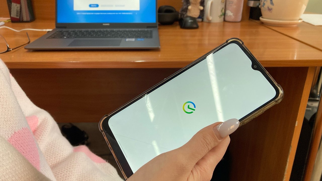 Главная картинка новости: С сегодняшнего дня: Сбербанк обрадовал всех россиян, у кого есть на телефоне «Сбербанк Онлайн»