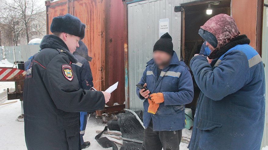 Главная картинка новости: Костромские полицейские задержали нелегального мигранта из Таджикистана