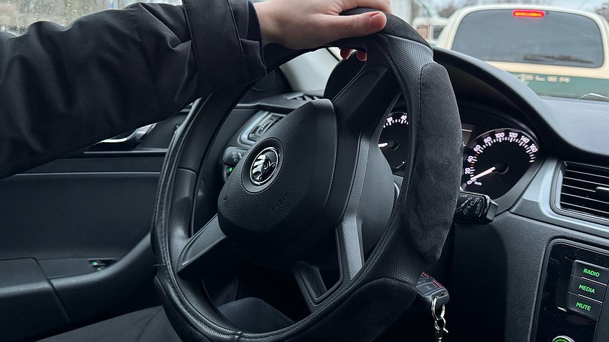 Главная картинка новости: Важная новость для тех, у кого автомобиль старше 10 лет. Водителей предупредили о штрафах за возраст машины