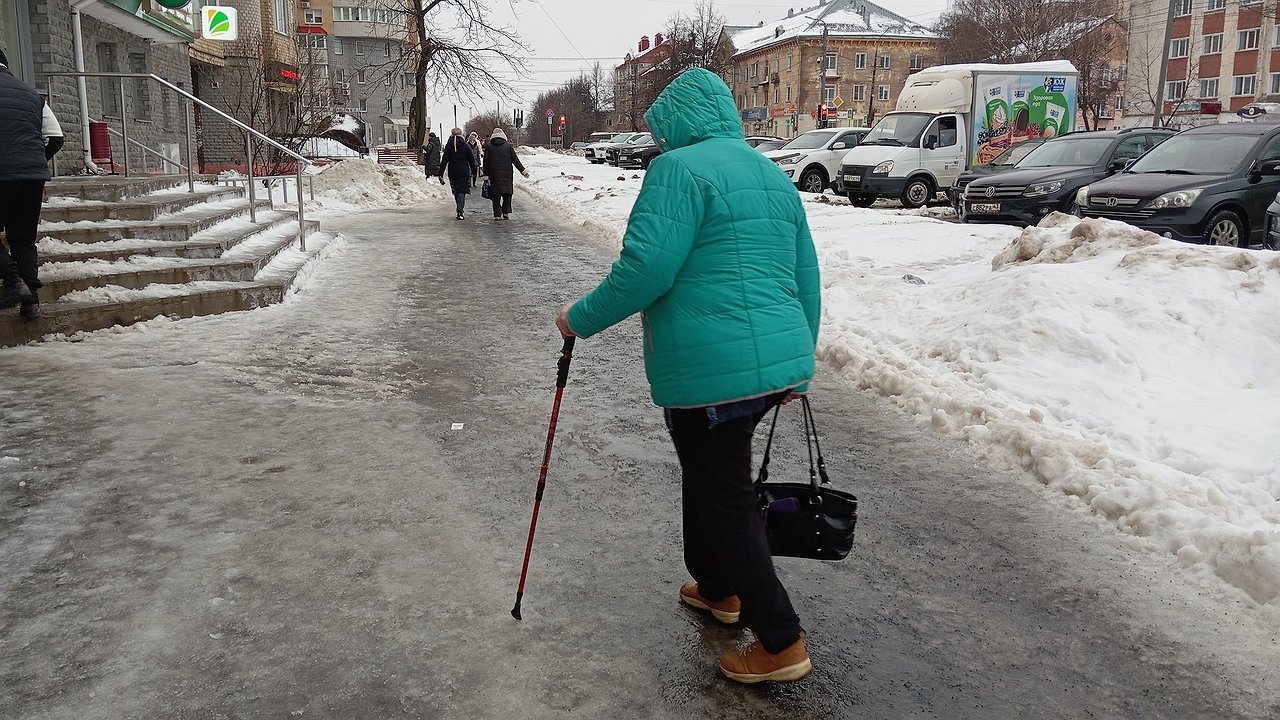 Главная картинка новости: С января теперь бесплатно - в России появилась важная льгота для всех, кто старше 60 лет