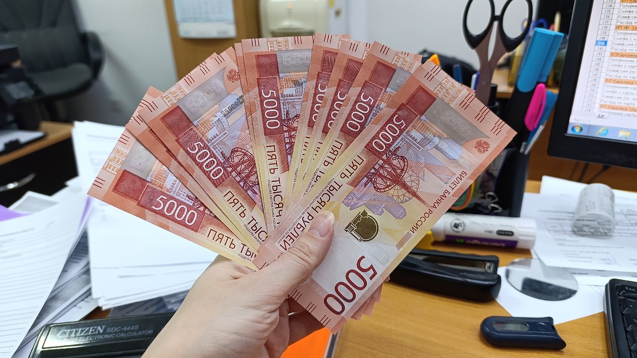 Главная картинка новости: 5000 рублей начислят каждому. Всех, у кого есть карта «Мир», ждет сюрприз с 7 февраля