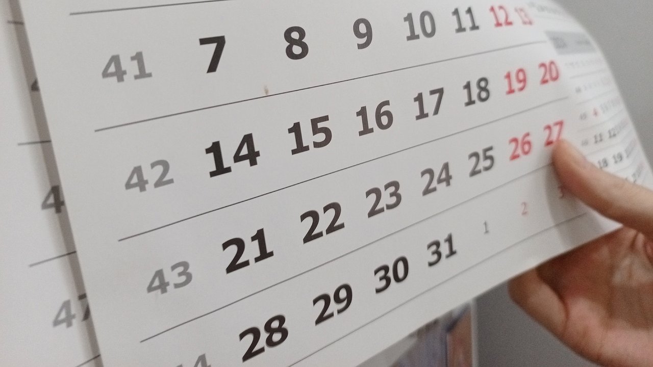 Главная картинка новости: Выходные пришлось перенести из-за обстановки в стране: майские праздники 2025 уже не будут прежними