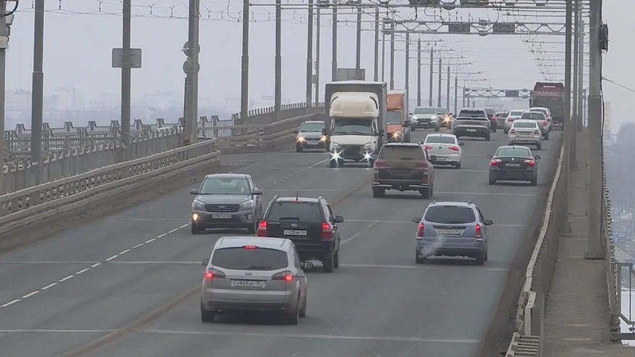 Главная картинка новости: В Костроме раньше срока могут начать ремонтировать мост через Волгу