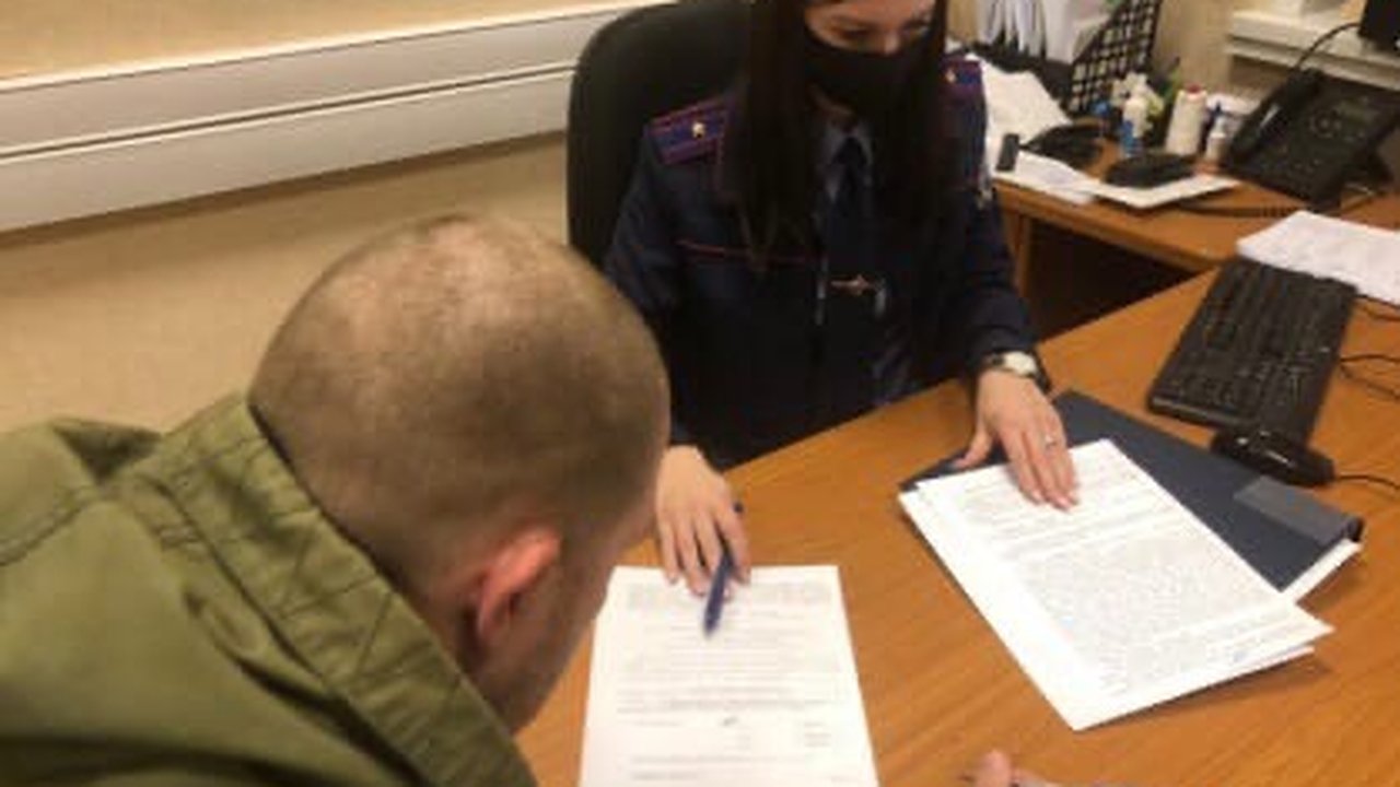 Главная картинка новости: 25-летний костромич украл у собутыльника смартфон и деньги