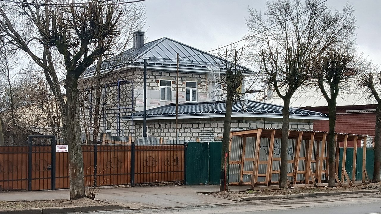 Главная картинка новости: Не соответствует облику исторического поселения: в Костроме просят снести новый дом по улице Горной