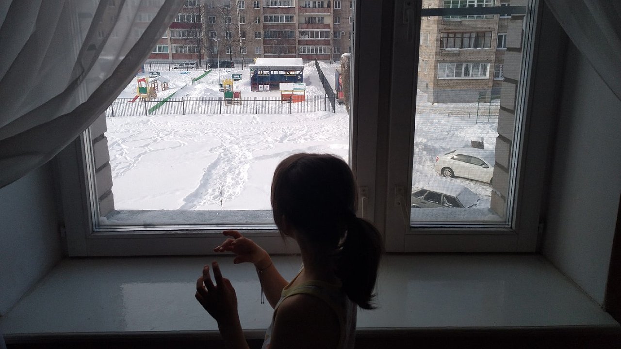 Главная картинка новости: Окна, намытые как после дорогого клининга: бросаю 2 пакетика в кипяток и 8 месяцев живу без противных разводов