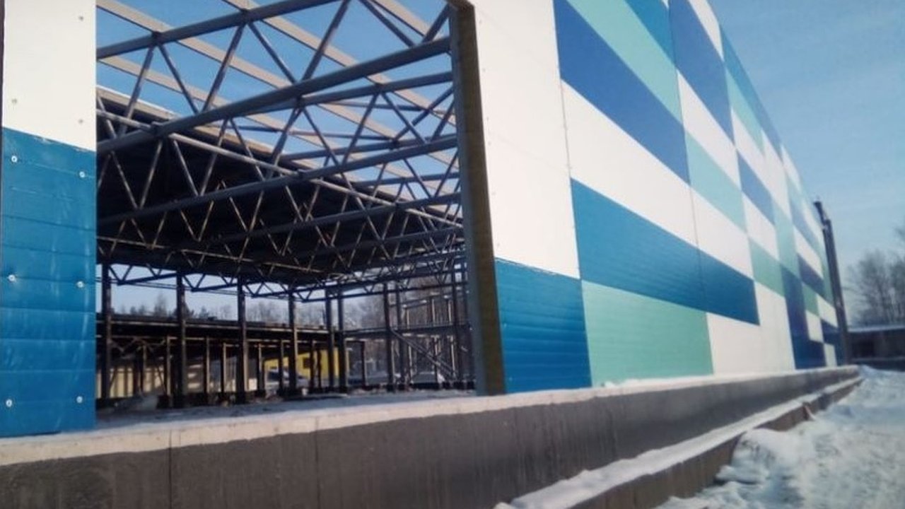 Главная картинка новости: Для “Ледовой арены” в Шарье власти будут искать нового подрядчика