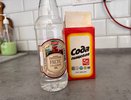 Смешиваю соду и уксус - получаю чудо-раствор: унитаз и стиральная машинка говорят мне "спасибо" - они пахнут чистотой без всякой химозы