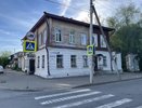 В Костроме на улице Симановского тяжелая техника повредила ворота дома-памятника