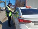 В Костроме сотрудники полиции задержали таксиста-нелегала