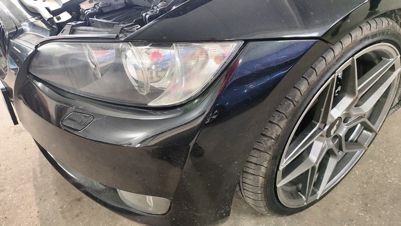 Главная картинка новости: С 22 апреля водителей начнут штрафовать за такой тип колес - вот кто первый в списке