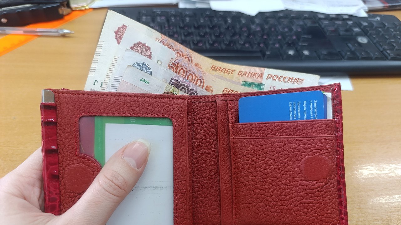 Главная картинка новости: Указ подписан: 5-тысячные купюры оперативно убирают из оборота - неприятный сюрприз в апреле