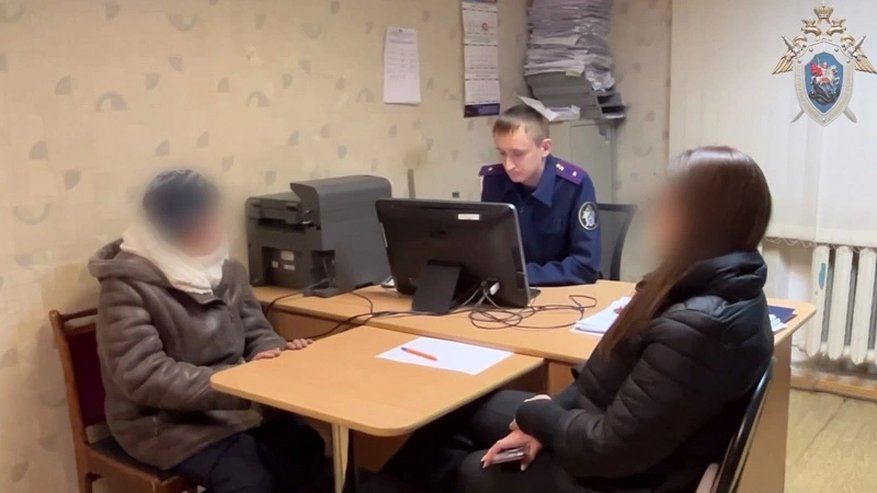 Главная картинка новости: В Костроме сотрудница почты заставляла клиентов покупать страховку при оплате коммунальных услуг