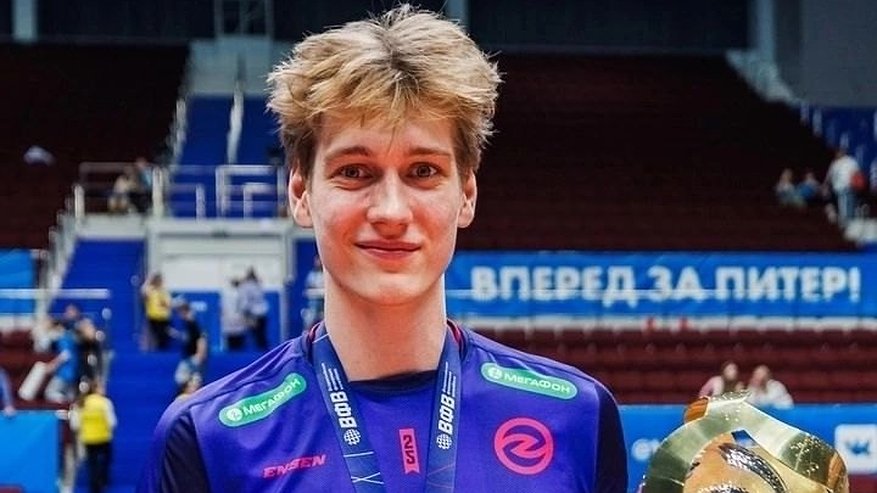 Главная картинка новости: Костромской студент Владислав Енин стал чемпионом России по волейболу