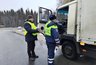 Миниатюра новости: Зачем опытные водители выходят из автомобиля, если их остановил инспектор ГИБДД?