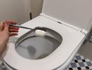 Перед приходом гостей сыплю ложку соли в унитаз и ни о чем не переживаю: соседка дала этот великолепный совет