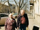 Теперь придётся делиться: одиноких пенсионеров, живущих в двухкомнатной квартире, ждёт сюрприз