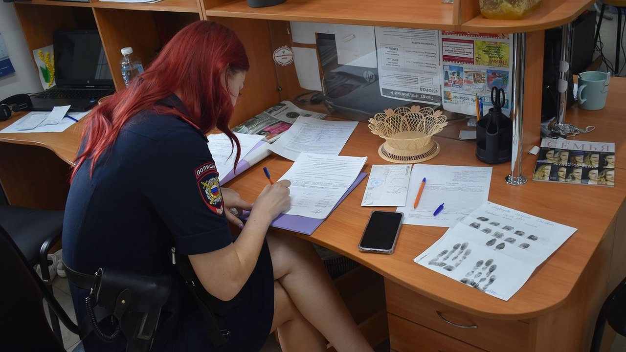 Главная картинка новости: Дружеская встреча закончилась кражей: костромич подрался со знакомым и украл у него деньги