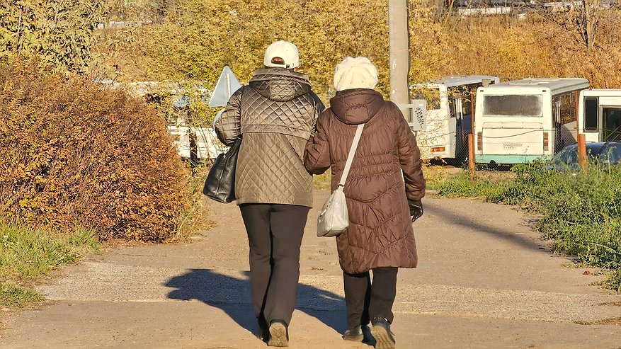 Главная картинка новости: Сейчас придётся делиться: одиноких пенсионеров, живущих в двухкомнатной квартире, ждёт сюрприз