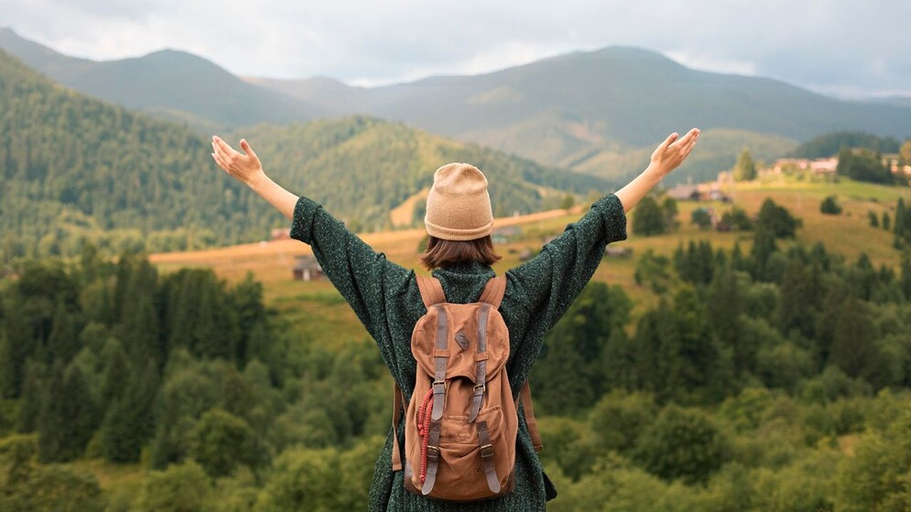 Главная картинка новости: Мерзкие люди, грязное море: российские туристы поделились честным отзывом о курортах Черного моря