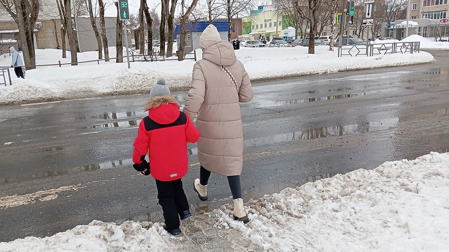 Главная картинка новости: Лето не придет в Россию совсем? Синоптики опубликовали прогноз на 3 месяца: погода не перестанет удивлять