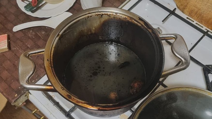 Главная картинка новости: Кухонный переполох в Давыдовском: забытая еда едва не привела к пожару