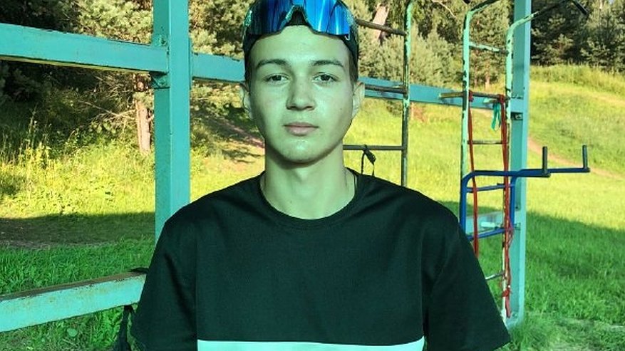 Главная картинка новости: Костромичей просят помочь 17-летнему юноше со специальной брекет-системой