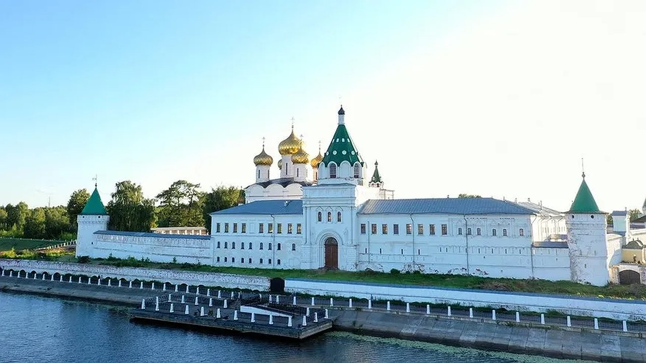 Главная картинка новости: В Костроме на территории Ипатьевского монастыря нашли артефакты IV тысячелетия до нашей эры