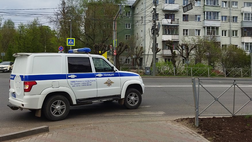Главная картинка новости: В Шарье задержан курьер на Mercedes с крупной партией гашиша и амфетамина