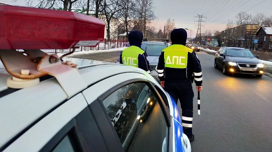 Главная картинка новости: С 1 июня водительские права можно выбросить: новое правило ГИБДД ставит водителей в ступор