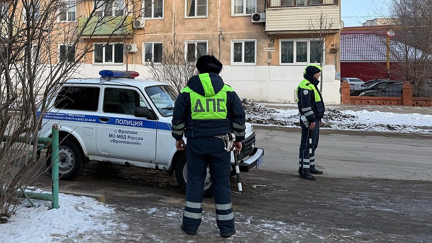 Главная картинка новости: Водителей с 10-летним стажем заставят пересдавать права с 1 июня: если не сделаете этого - заплатите штраф 30 000 рублей