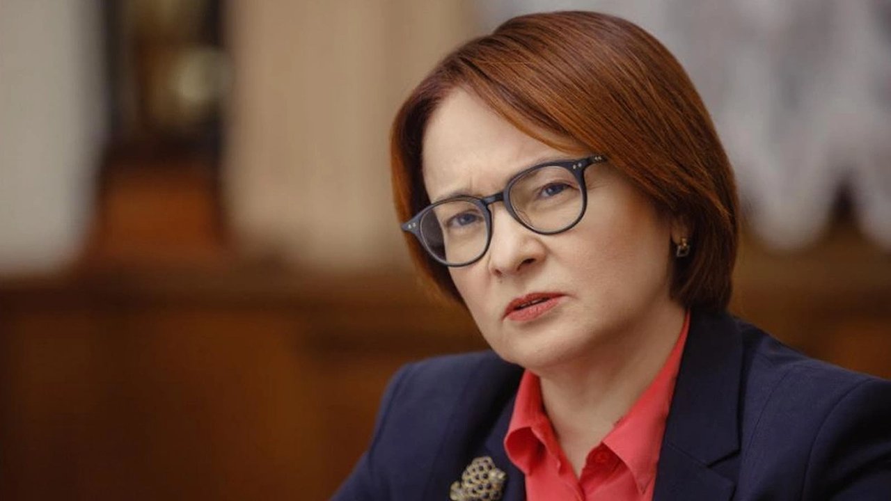 Главная картинка новости: Великая денежная реформа: Набиуллина просит россиян готовиться к появлению новой валюты