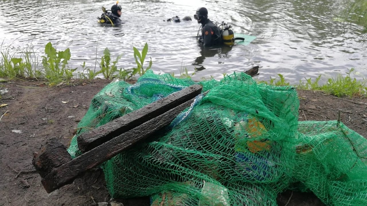 Главная картинка новости: Костромичей приглашают помочь с чисткой водоемов от мусора