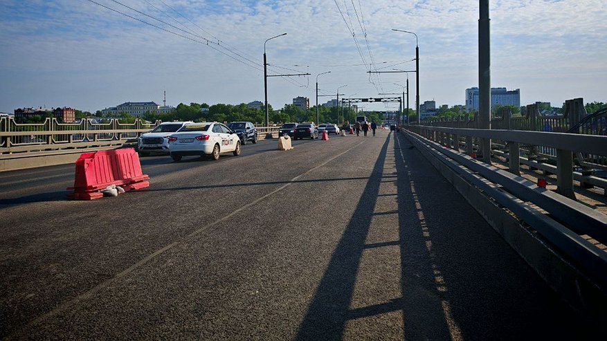 Главная картинка новости: В Костроме раньше срока открыли движение по мосту через Волгу