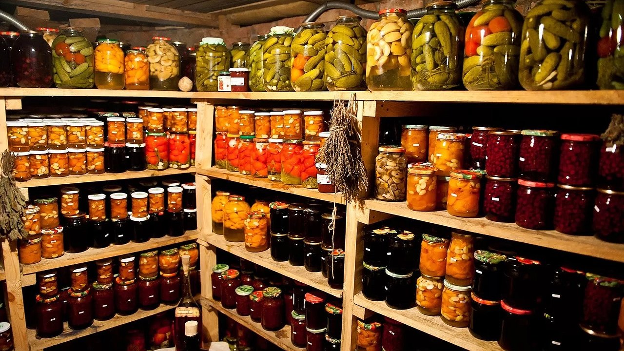 Главная картинка новости: 65-летний костромич обчистил погреб в одной из многоэтажек