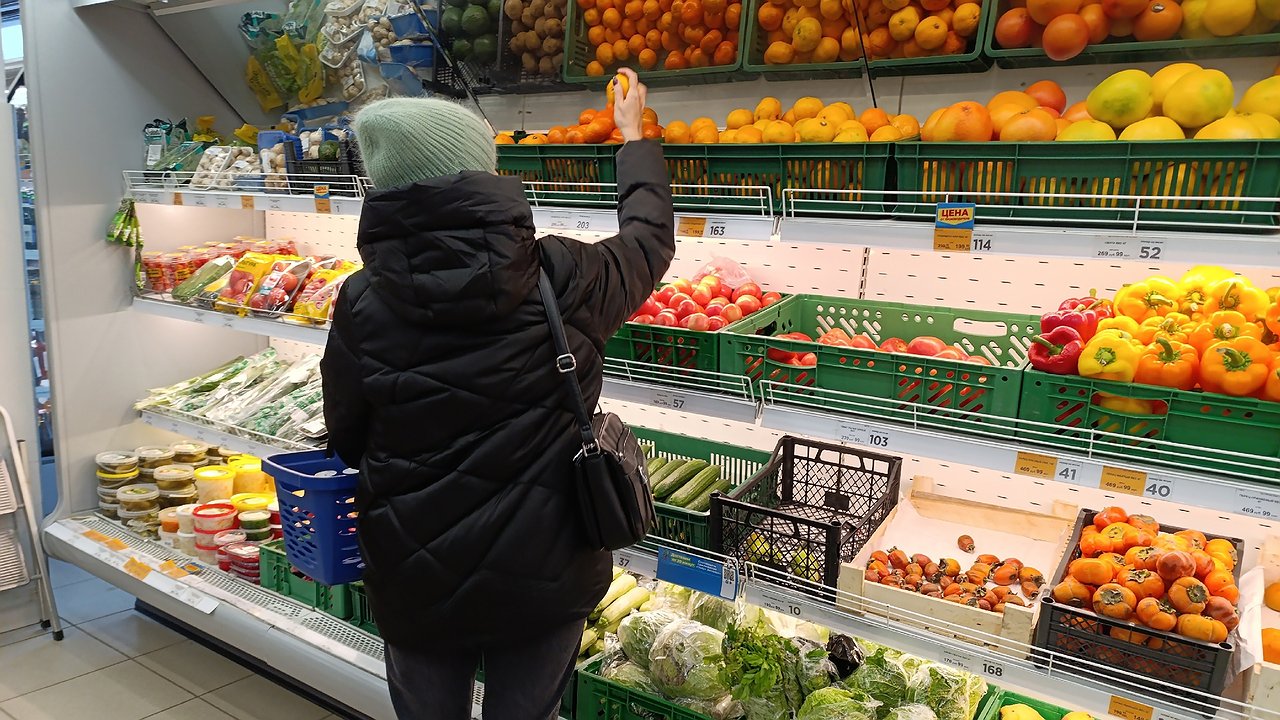 Главная картинка новости: В "Пятерочке" на ценниках появились необычные символы для сотрудников: запомните их - будете экономить