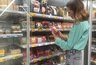 Миниатюра новости: Роскачество рекомендует: всегда беру эти сосиски и сардельки по 5 пачек - и вместо шашлыка они просто "огонь"