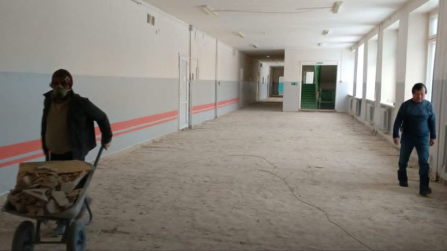Главная картинка новости: В Островском Костромской области капитально ремонтируют школу