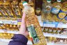 Миниатюра новости: Гадость в милой бутылке: в Роскачестве назвали растительное масло, которое испортит любое блюдо - не берите даже по скидке