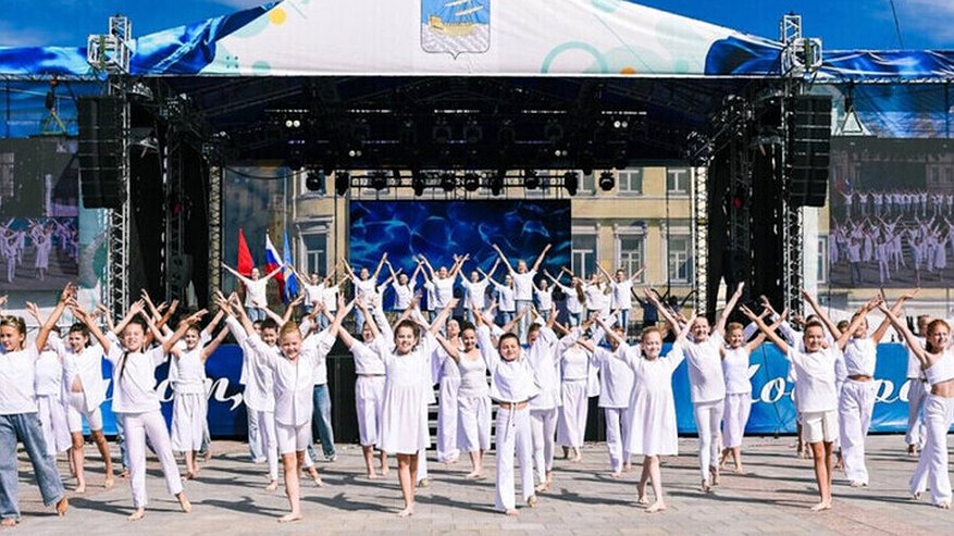 Главная картинка новости: В Костромской области стартует масштабный фестиваль искусств "Летняя мозаика"