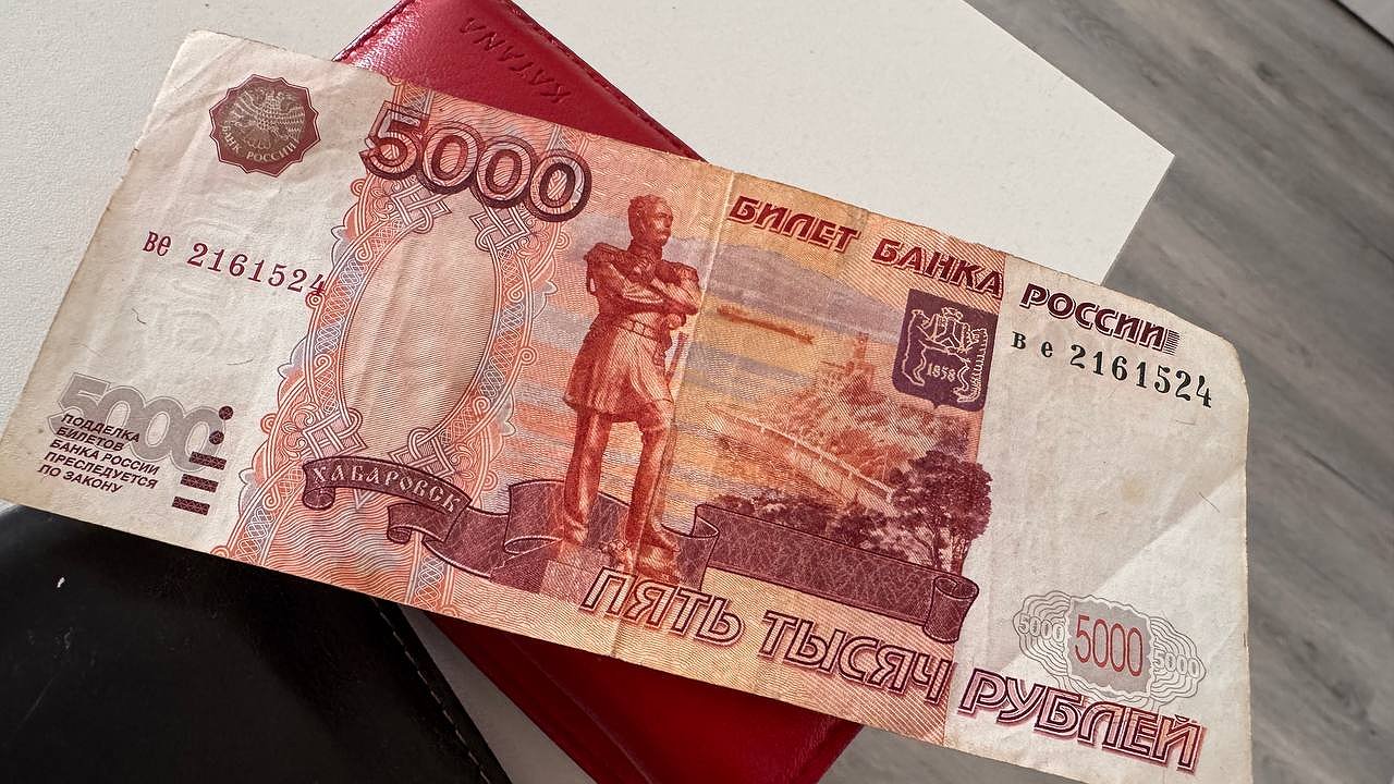 Главная картинка новости: Пенсионеров обрадовали приятной информацией. С июля к пенсии добавят по 5000 рублей