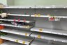 Миниатюра новости: Пропадет с полок магазина уже в июне: «Пятерочка» и «Магнит» объявили россиянам о странном решении