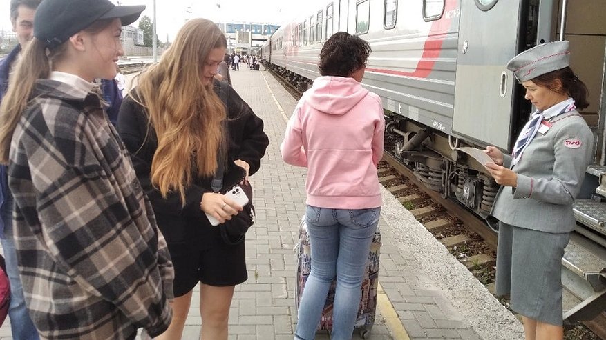 Главная картинка новости: Люди в ярости сдают билеты - в поезде теперь это полностью запрещено - как этим летом будут ездить пассажиры РЖД